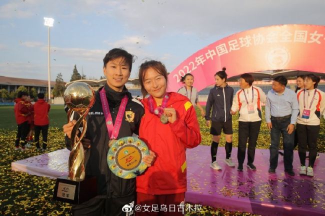 强行挺进美艳局长的后臀